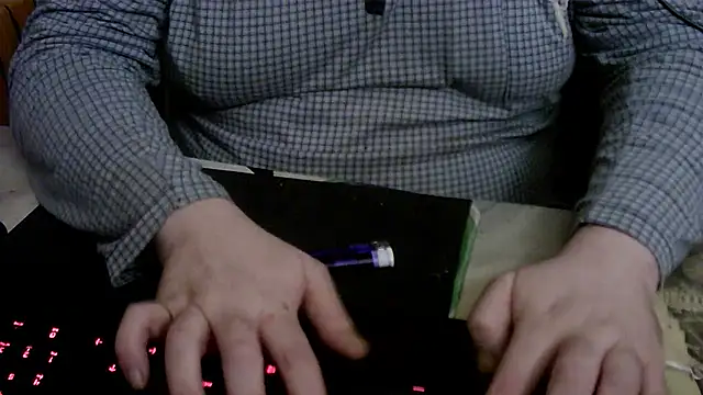 Snapshot of porkorossy chatting on March 5, 2026, 1:02 am porkorossy online show from March 5, 2026, 1:02 am