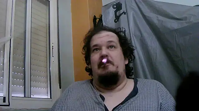 Snapshot of porkorossy chatting on March 7, 2026, 5:40 pm porkorossy online show from March 7, 2026, 5:40 pm