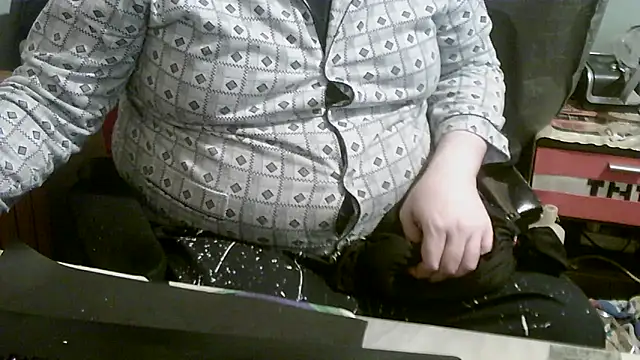 Snapshot of porkorossy chatting on March 15, 2026, 11:01 pm porkorossy online show from March 15, 2026, 11:01 pm