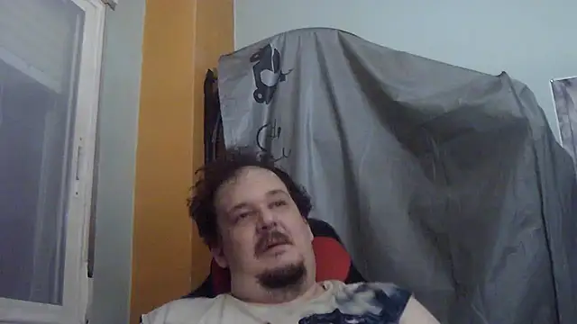 porkorossy online show from June 19, 2026, 9:31 pm