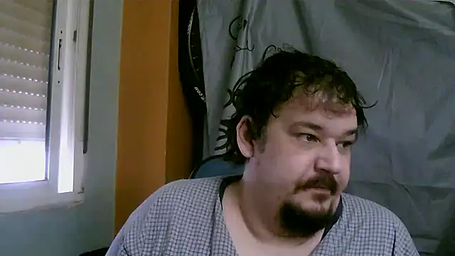 porkorossy online show from December 17, 2025, 8:08 am