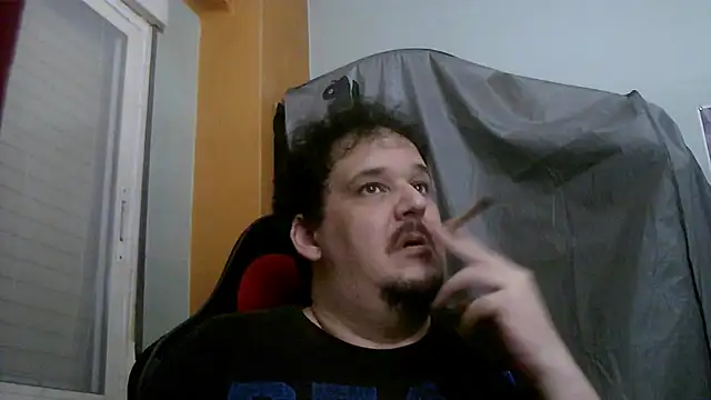 porkorossy online show from June 5, 2026, 8:58 pm