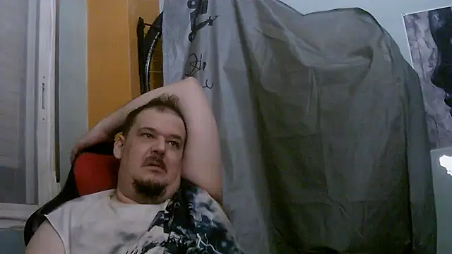 porkorossy online show from July 27, 2026, 9:33 pm