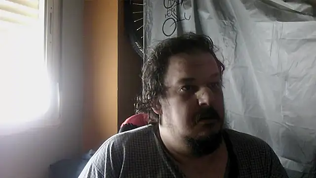 Snapshot of porkorossy chatting on March 8, 2026, 9:01 am porkorossy online show from March 8, 2026, 9:01 am