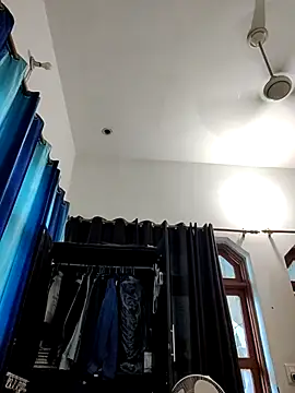 Snapshot of ZIMMY25 chatting on September 10, 2025, 7:40 am ZIMMY25 online show from September 10, 2025, 7:40 am