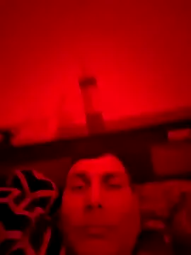 Snapshot of ZIMMY25 chatting on December 5, 2025, 6:39 pm ZIMMY25 online show from December 5, 2025, 6:39 pm