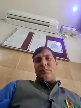 Snapshot of ZIMMY25 chatting on February 28, 2025, 8:53 am ZIMMY25 online show from February 28, 2025, 8:53 am