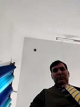 Snapshot of ZIMMY25 chatting on November 5, 2025, 6:49 am ZIMMY25 online show from November 5, 2025, 6:49 am