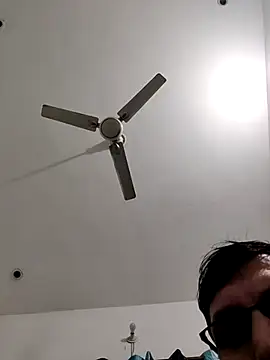 Snapshot of ZIMMY25 chatting on November 1, 2025, 11:26 am ZIMMY25 online show from November 1, 2025, 11:26 am