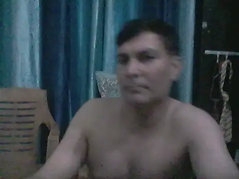 Snapshot of ZIMMY25 chatting on November 3, 2025, 6:00 pm ZIMMY25 online show from November 3, 2025, 6:00 pm