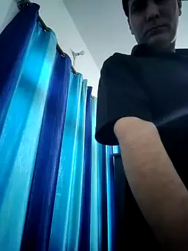 Snapshot of ZIMMY25 chatting on October 18, 2025, 6:15 am ZIMMY25 online show from October 18, 2025, 6:15 am