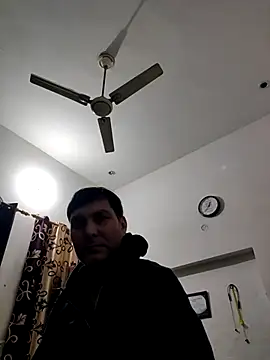 Snapshot of ZIMMY25 chatting on November 23, 2025, 7:02 pm ZIMMY25 online show from November 23, 2025, 7:02 pm