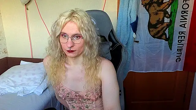 Lori Myaf online show from March 21, 2026, 3:38 pm