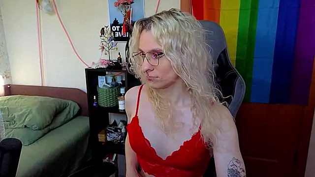 Lori Myaf online show from July 15, 2026, 3:08 pm