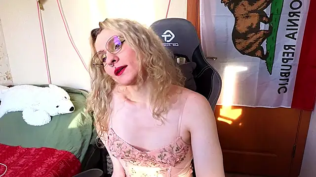 Lori Myaf online show from February 21, 2026, 1:13 pm