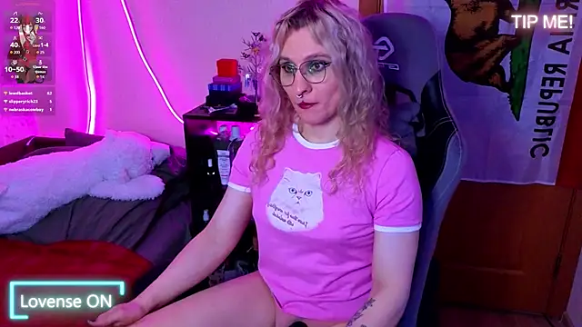 Lori Myaf online show from February 17, 2026, 2:58 pm