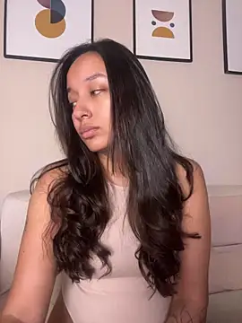 Snapshot of DianaHopson chatting on July 17, 2026, 10:34 am DianaHopson online show from July 17, 2026, 10:34 am