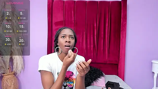 Shanelle   online show from November 20, 2025, 1:45 pm