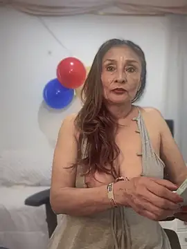 lilian prada online show from June 17, 2026, 8:19 pm