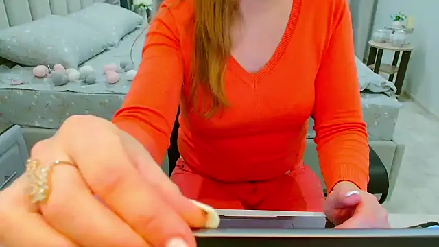 EveLove33 online show from March 13, 2026, 5:51 pm