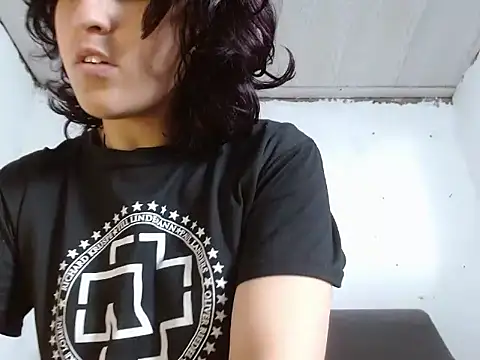 AngelaLinaresx69 online show from September 10, 2025, 5:23 pm