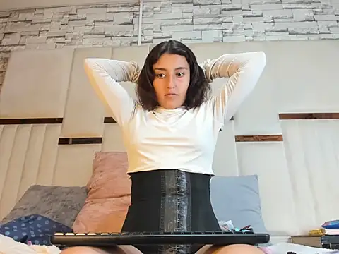 AngelaLinaresx69 online show from July 21, 2026, 7:48 pm