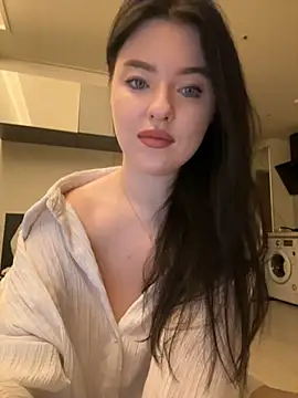 Angela Fosterr online show from July 17, 2026, 6:27 pm