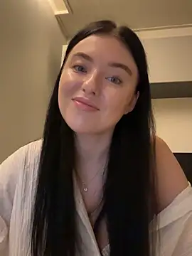 Angela Fosterr online show from October 1, 2025, 3:38 pm