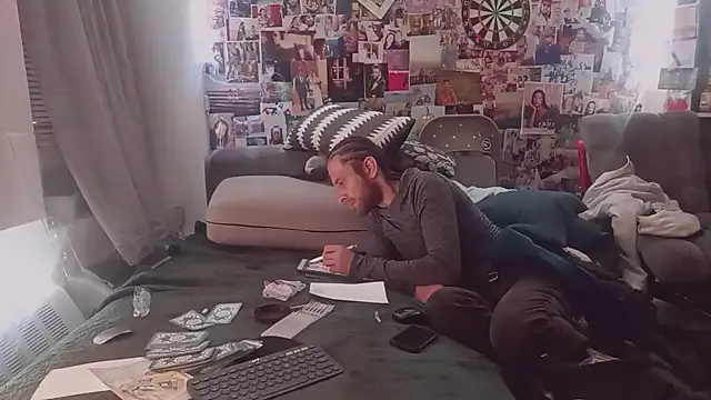 DownstairsSky online show from March 13, 2025, 6:05 am