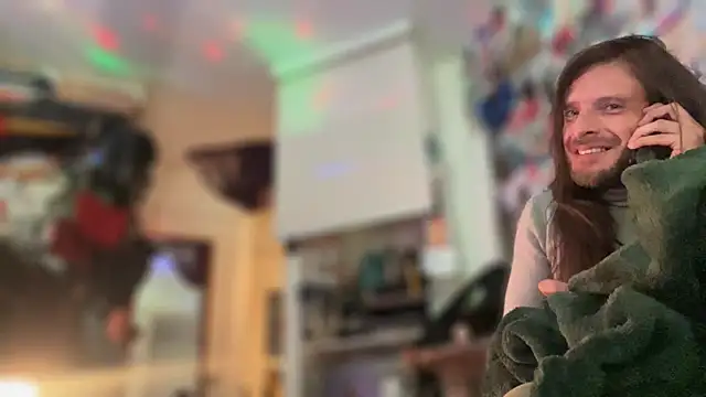 DownstairsSky online show from September 28, 2025, 10:11 am