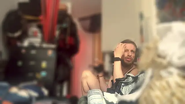 DownstairsSky online show from October 12, 2025, 4:30 pm