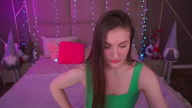 EmmyCharmm online show from January 13, 2026, 7:01 am