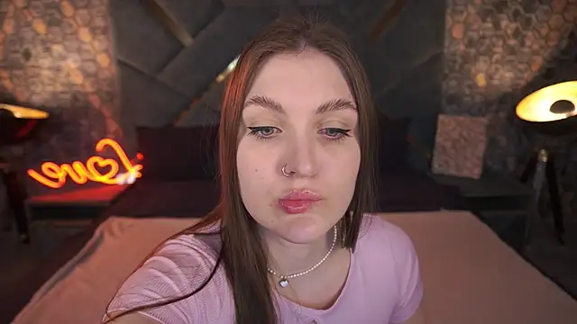 EmmyCharmm online show from October 2, 2025, 5:55 am