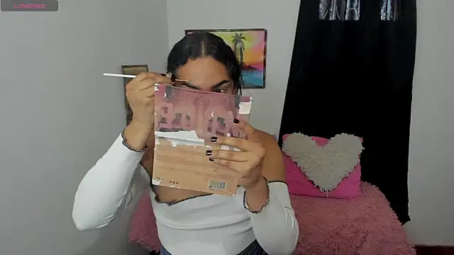 Andrys  online show from November 7, 2025, 10:03 pm