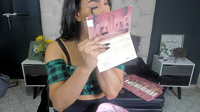 Andrys  online show from February 19, 2025, 2:33 pm