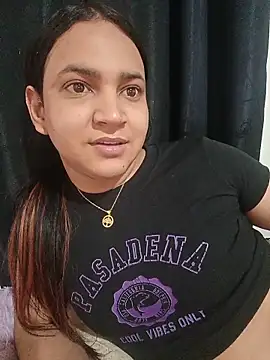 Snapshot of Andrys_ chatting on May 14, 2026, 9:56 pm Andrys online show from May 14, 2026, 9:56 pm