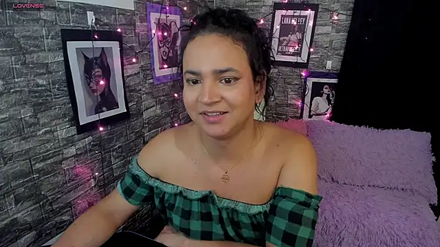 Andrys  online show from December 4, 2025, 2:54 am