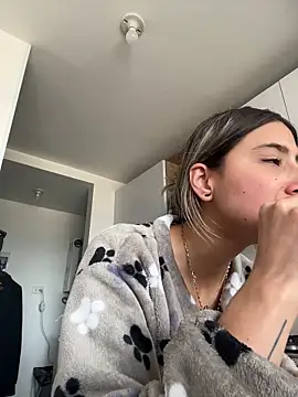 Ameellie online show from March 22, 2026, 3:13 pm