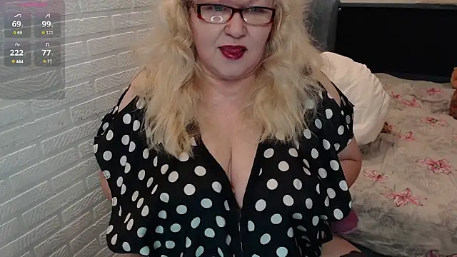 Snapshot of Marina_Yourangel chatting on February 27, 2026, 4:56 am Marina Yourangel online show from February 27, 2026, 4:56 am