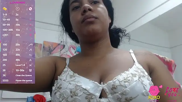 alegriamartinez online show from November 18, 2025, 6:55 pm