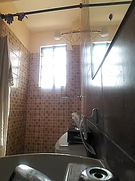 skiihot online show from February 25, 2025, 12:16 pm