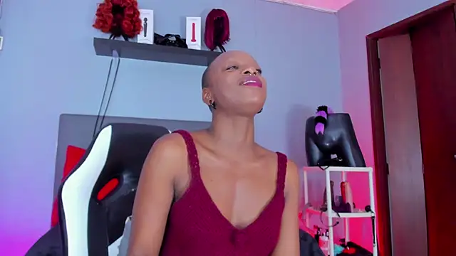 Coco Kiss online show from November 11, 2025, 7:08 pm