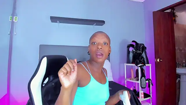 Coco Kiss online show from October 7, 2025, 7:15 pm