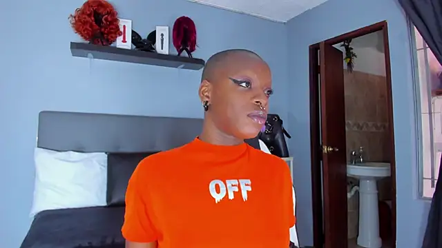 Coco Kiss online show from October 20, 2025, 7:03 pm