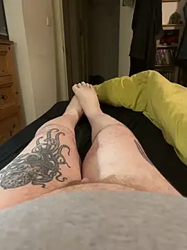  online show from December 3, 2025, 9:47 pm