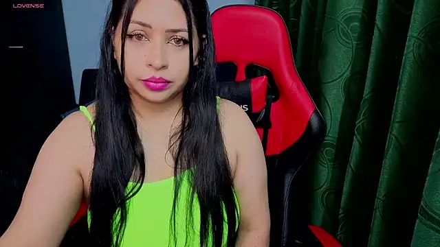charlotee lovee69 online show from June 18, 2026, 12:31 am