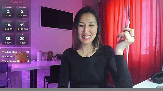 Snapshot of skarlettforeve chatting on February 7, 2025, 12:17 pm skarlettforeve online show from February 7, 2025, 12:17 pm