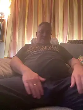 Snapshot of Russirayu chatting on March 1, 2025, 8:56 am Russirayu online show from March 1, 2025, 8:56 am