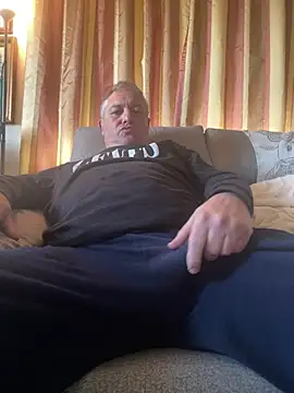 Snapshot of Russirayu chatting on January 9, 2026, 12:56 pm Russirayu online show from January 9, 2026, 12:56 pm