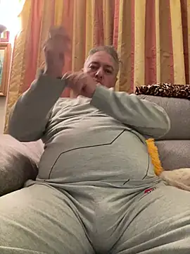 Snapshot of Russirayu chatting on March 16, 2025, 11:15 pm Russirayu online show from March 16, 2025, 11:15 pm